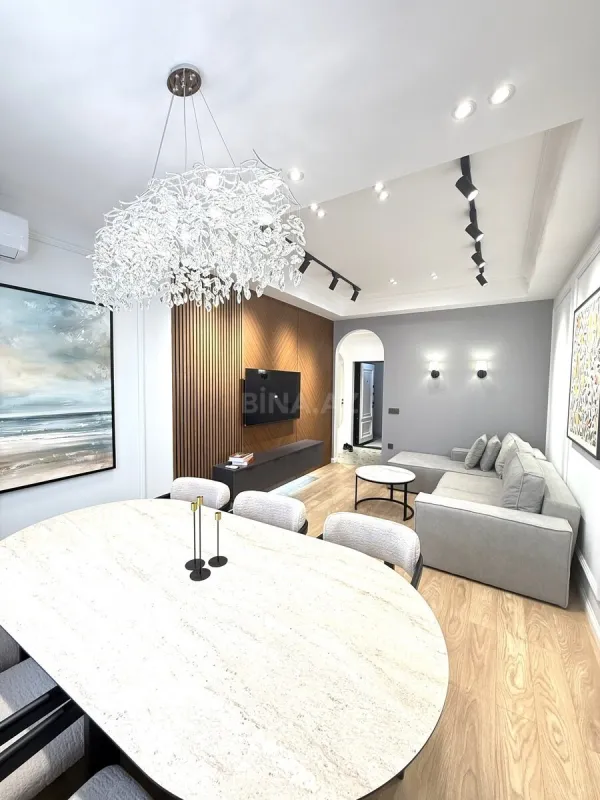 Satılır 2 otaqlı mənzil 70 m²