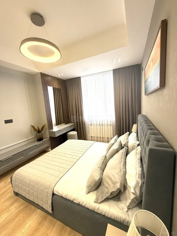 Satılır 2 otaqlı mənzil 70 m²