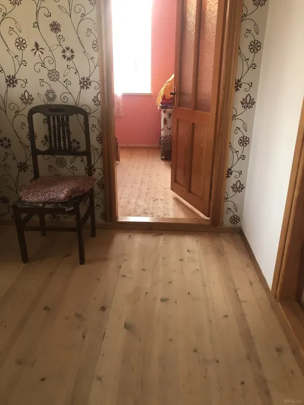 Satılır 4 otaqlı həyət evi 130 m²