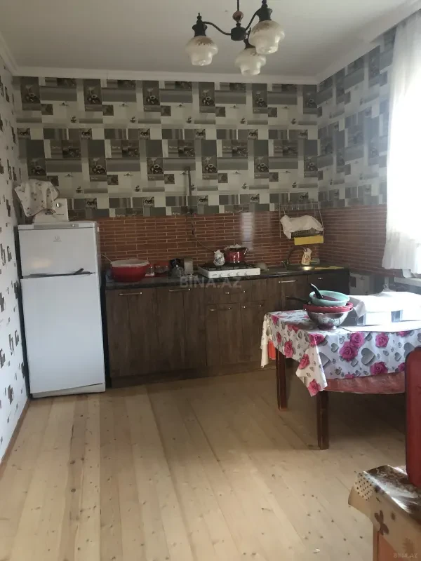 Satılır 4 otaqlı həyət evi 130 m²