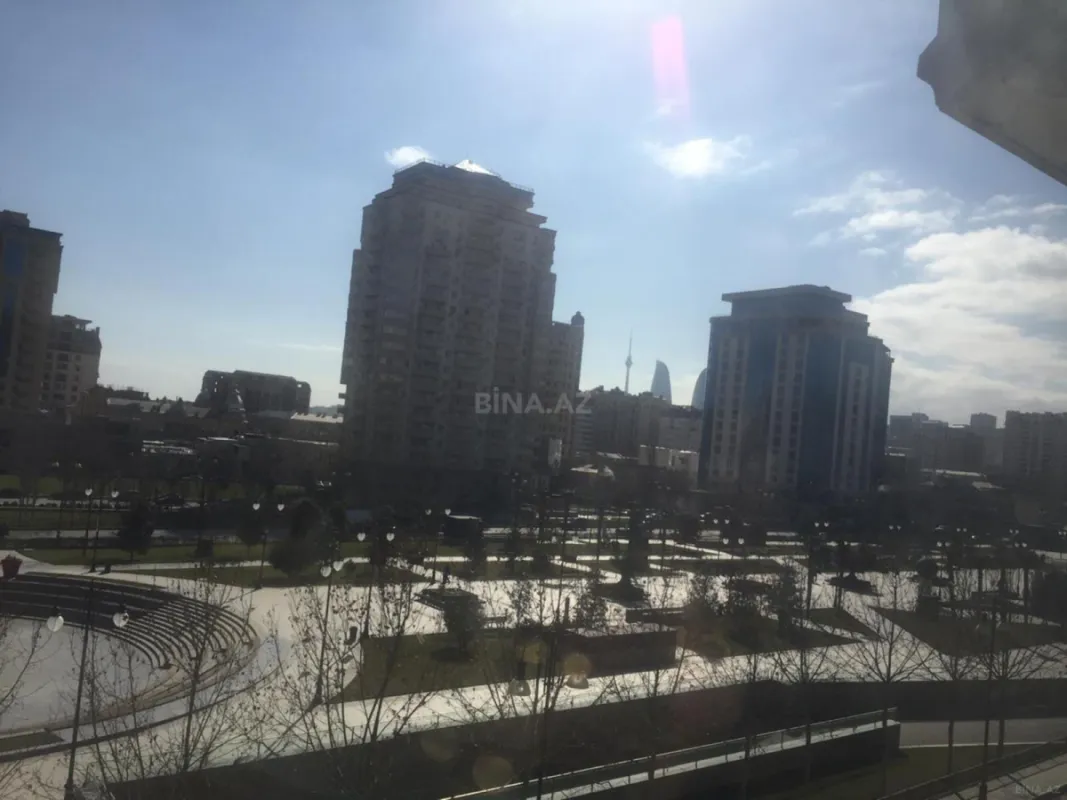 Satılır 3 otaqlı mənzil 104 m²