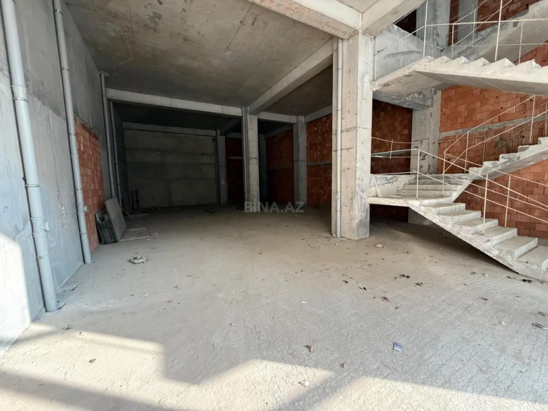 Satılır obyekt 193 m²