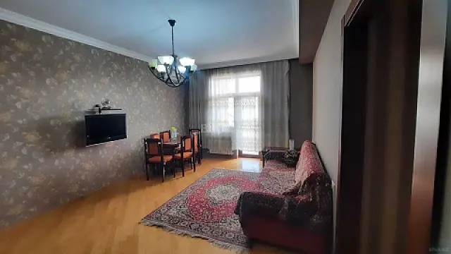 Satılır 2 otaqlı mənzil 80 m²