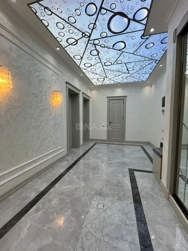 Satılır 2 otaqlı mənzil 101 m²