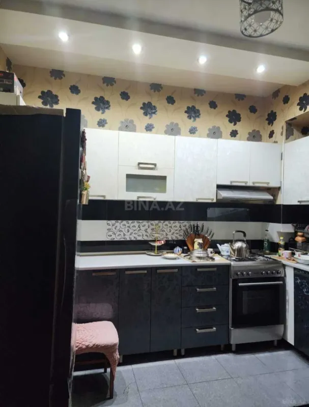 Satılır 3 otaqlı mənzil 110 m²