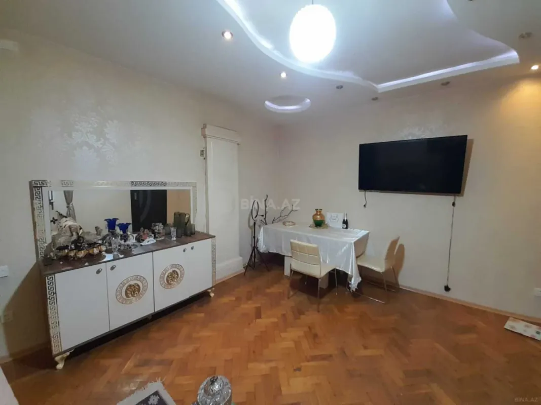 Satılır 3 otaqlı mənzil 110 m²