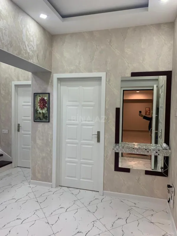 Kirayə verilir 3 otaqlı mənzil 160 m²