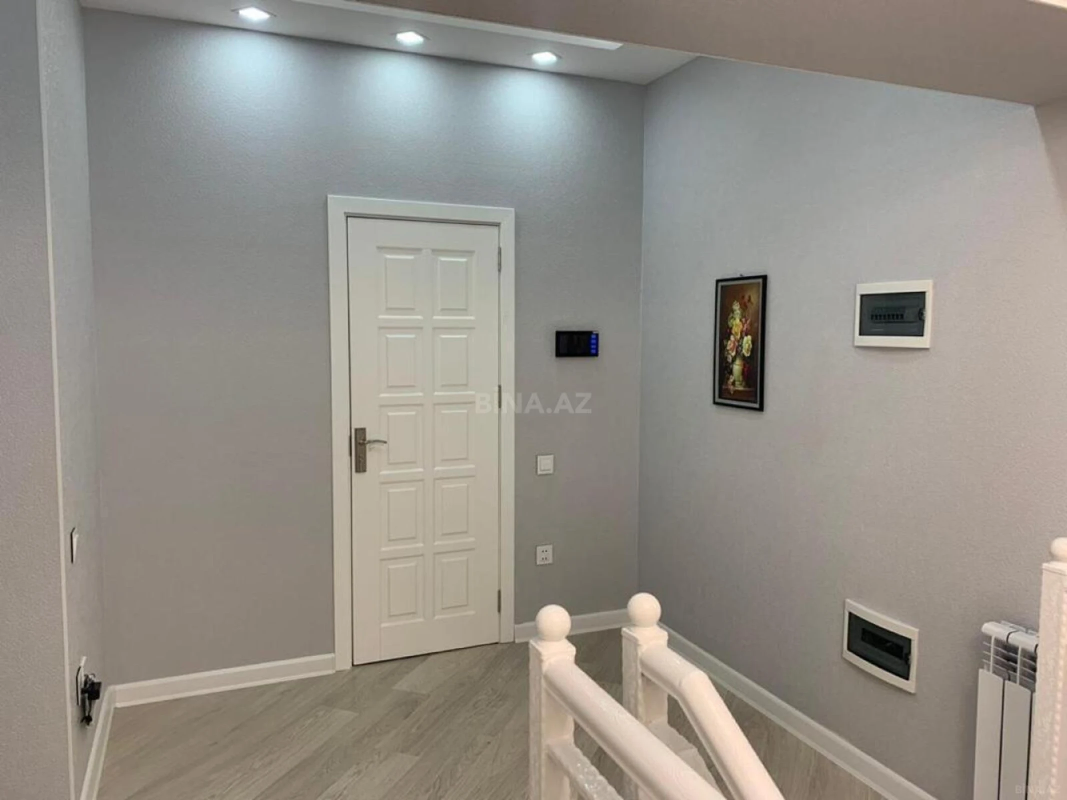 Kirayə verilir 3 otaqlı mənzil 160 m²