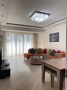 Kirayə verilir 3 otaqlı mənzil 160 m²