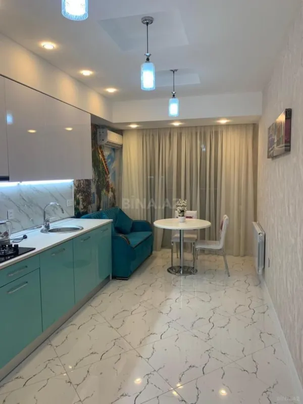 Kirayə verilir 3 otaqlı mənzil 160 m²