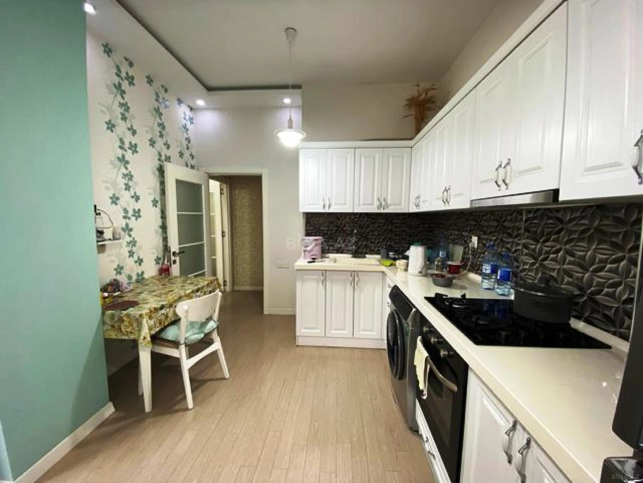Satılır 3 otaqlı mənzil 105 m²