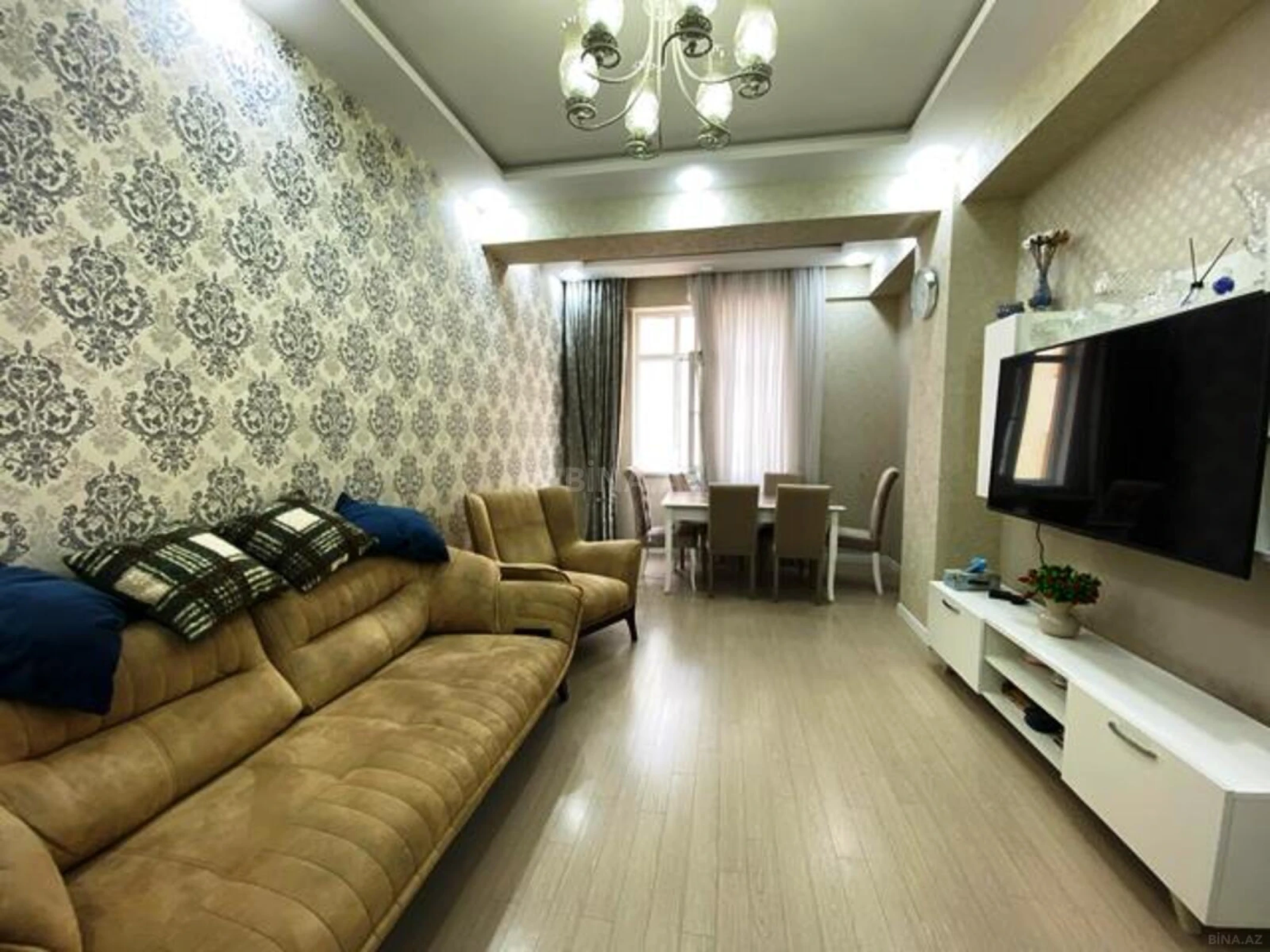 Satılır 3 otaqlı mənzil 105 m²