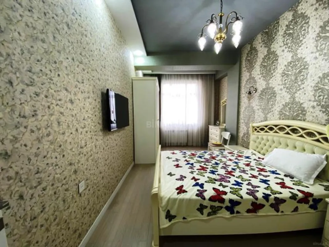 Satılır 3 otaqlı mənzil 105 m²