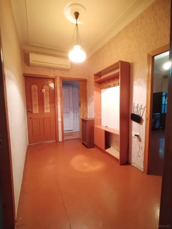 Satılır 4 otaqlı mənzil 100 m²