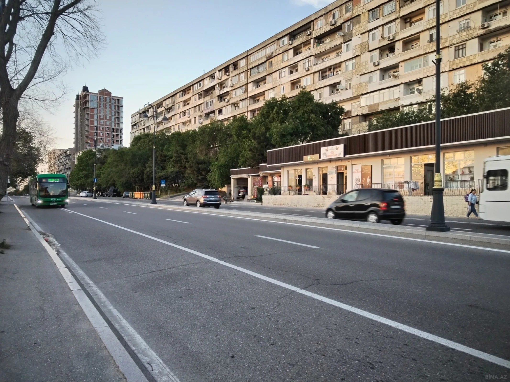 Satılır 4 otaqlı mənzil 100 m²