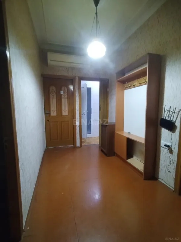 Satılır 4 otaqlı mənzil 100 m²