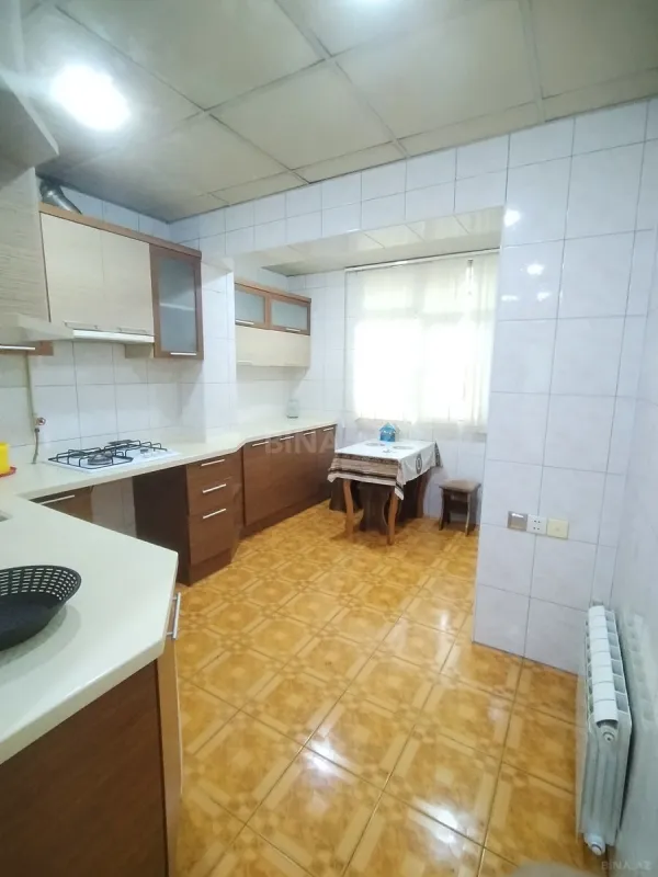 Satılır 4 otaqlı mənzil 100 m²