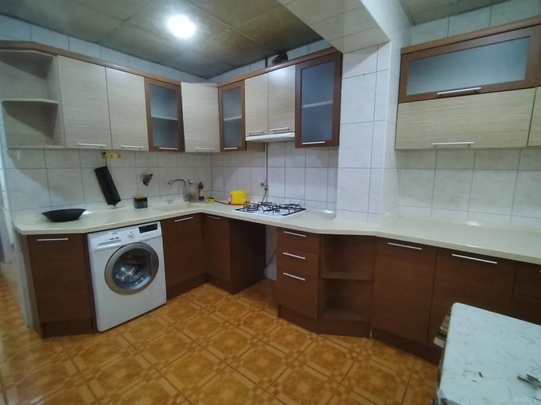 Satılır 4 otaqlı mənzil 100 m²