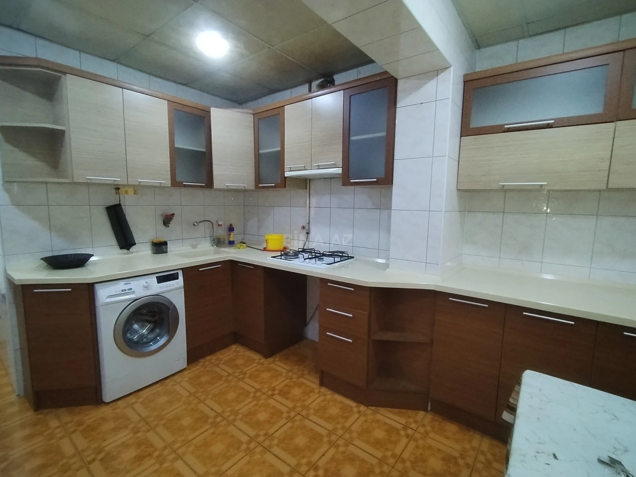 Satılır 4 otaqlı mənzil 100 m²