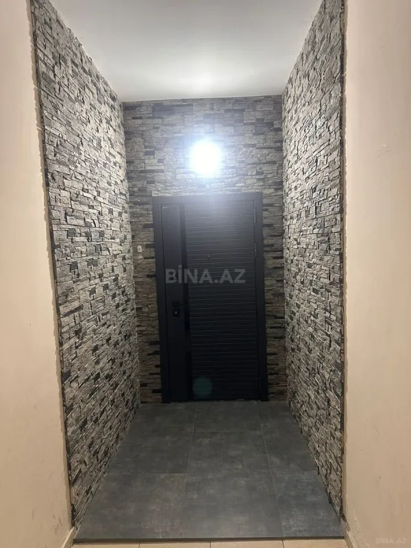 Satılır 3 otaqlı mənzil 135 m²