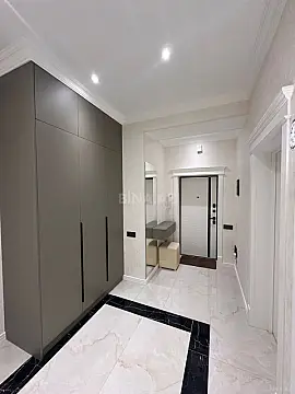 Satılır 3 otaqlı mənzil 135 m²