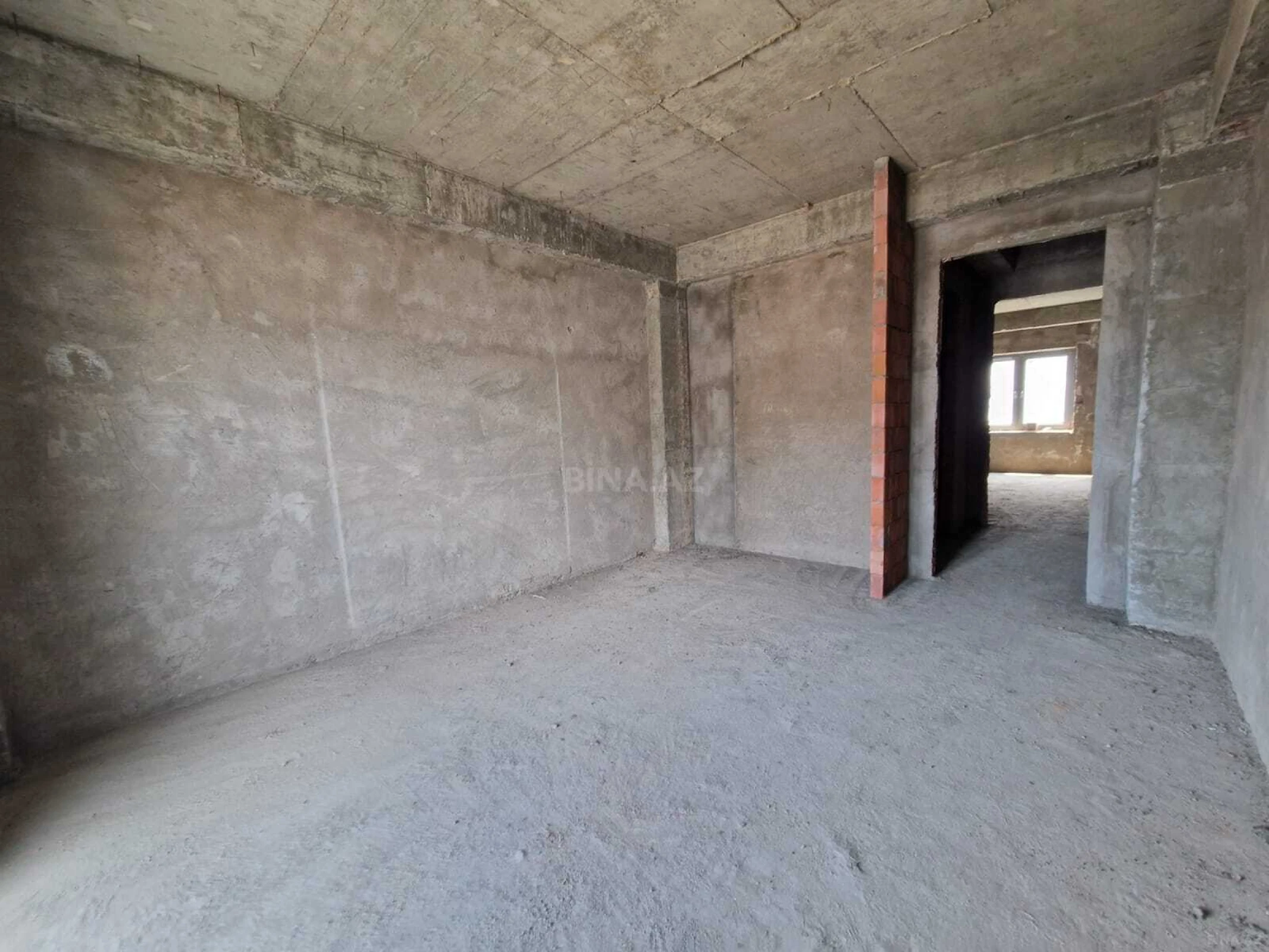 Satılır 4 otaqlı mənzil 167 m²