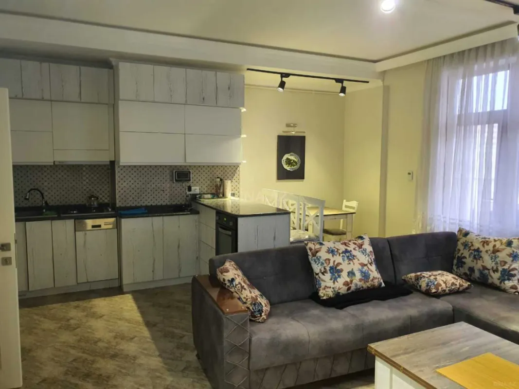 Satılır 3 otaqlı mənzil 90 m²