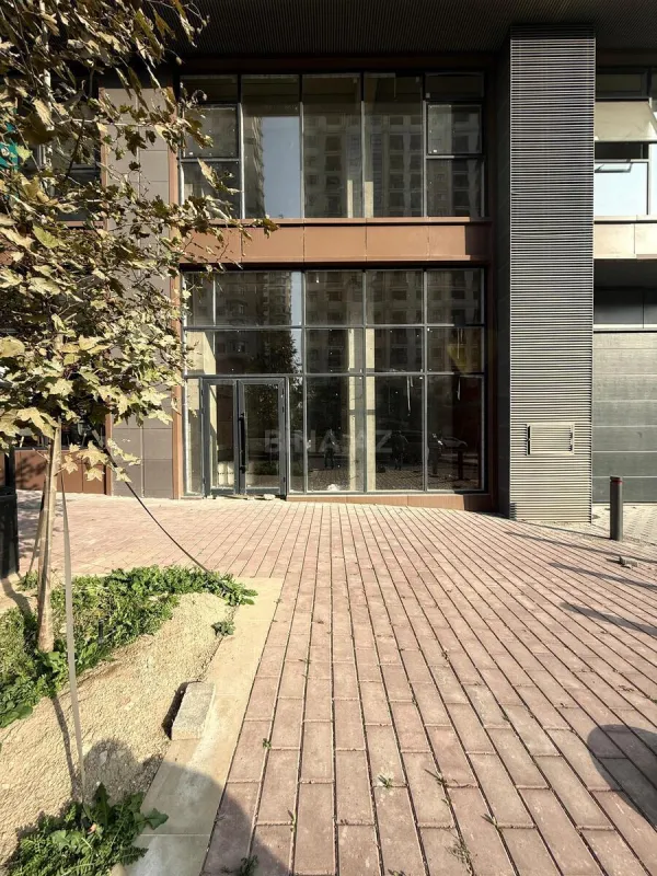 Satılır obyekt 177.9 m²