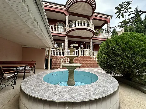 Satılır 5 otaqlı həyət evi 400 m²