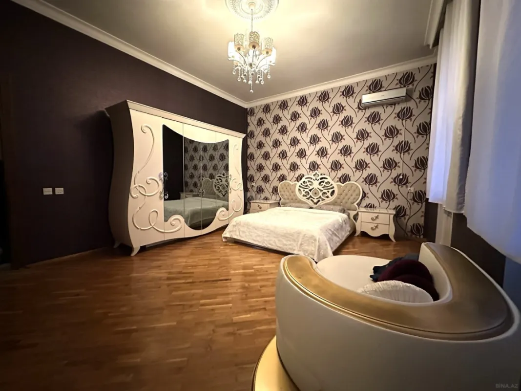 Satılır 5 otaqlı həyət evi 400 m²