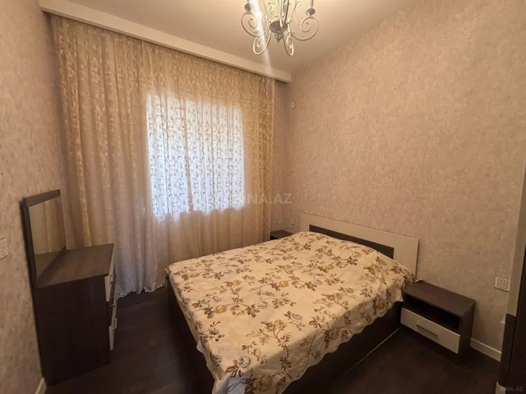 Satılır 5 otaqlı həyət evi 165 m²
