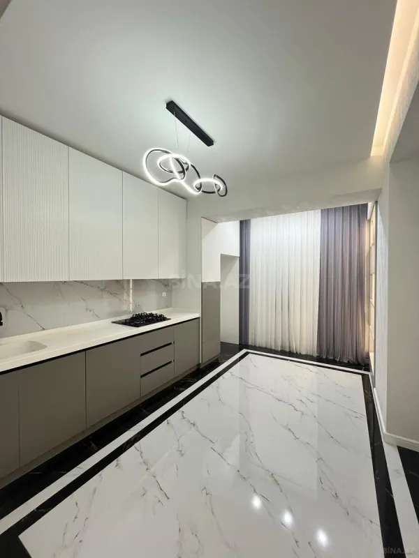 Satılır 3 otaqlı mənzil 101 m²