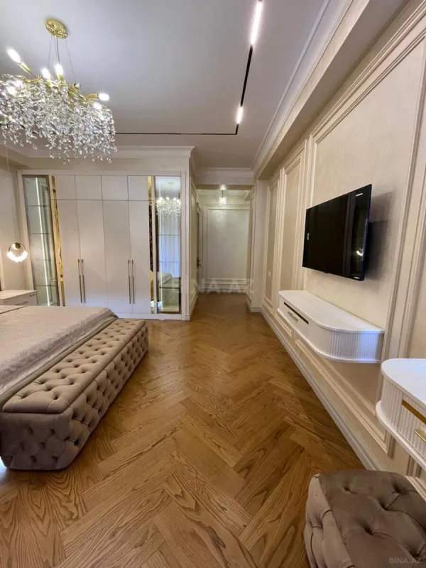 Satılır 4 otaqlı mənzil 177 m²