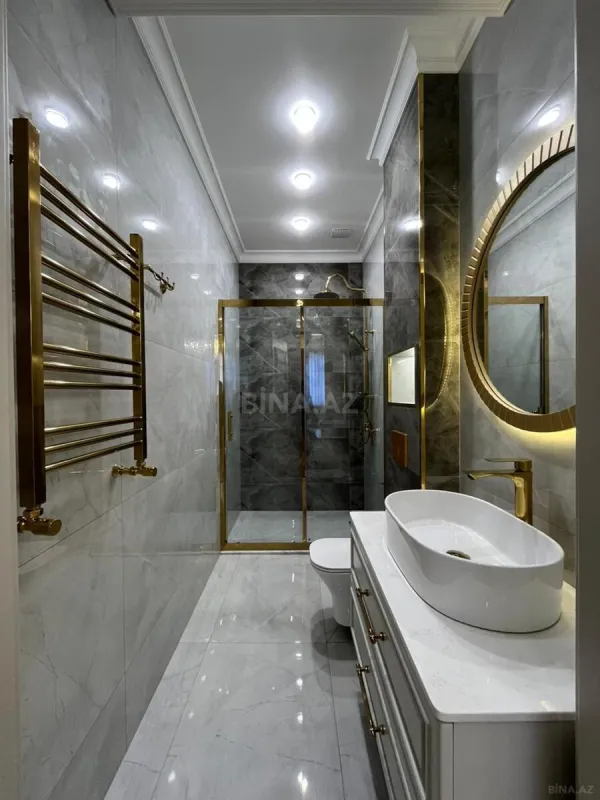 Satılır 4 otaqlı mənzil 177 m²