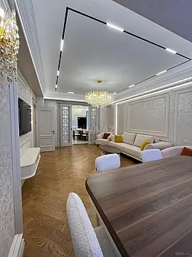 Satılır 4 otaqlı mənzil 177 m²