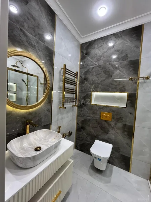 Satılır 4 otaqlı mənzil 177 m²