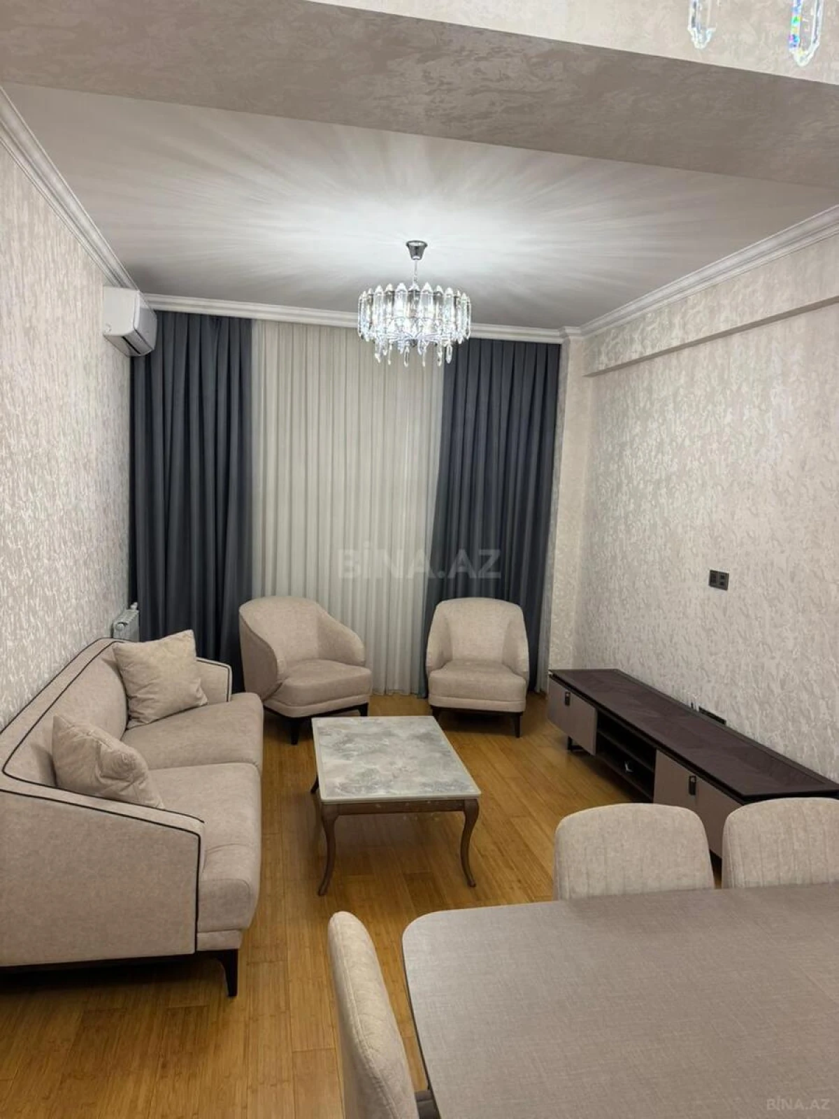 Satılır 2 otaqlı mənzil 80 m²