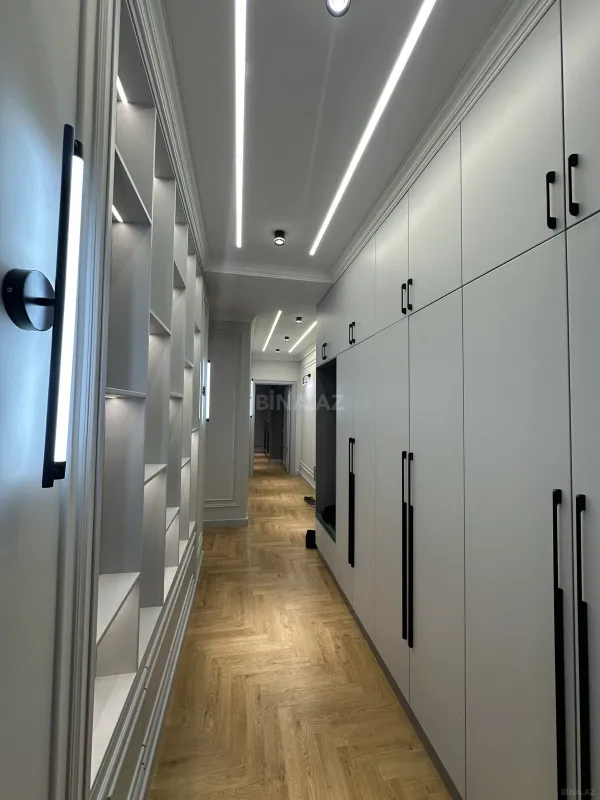 Satılır 3 otaqlı mənzil 94 m²