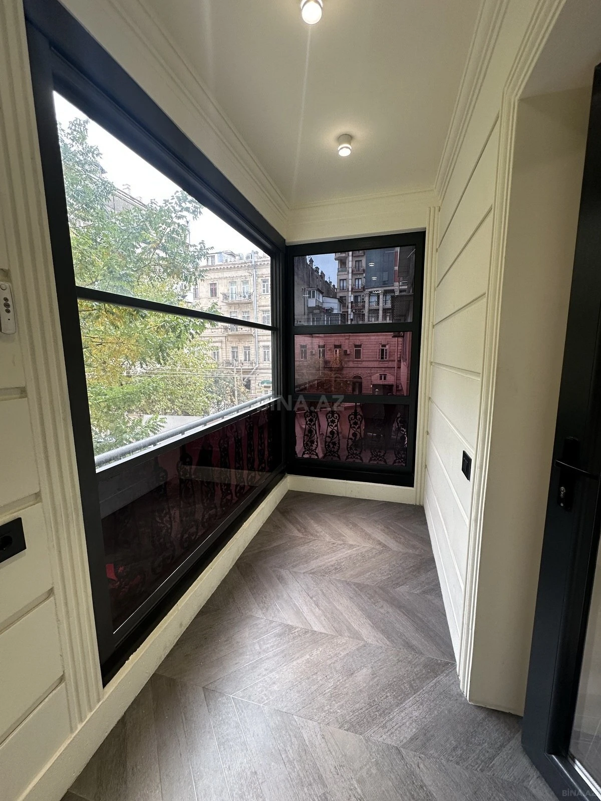 Satılır 3 otaqlı mənzil 94 m²
