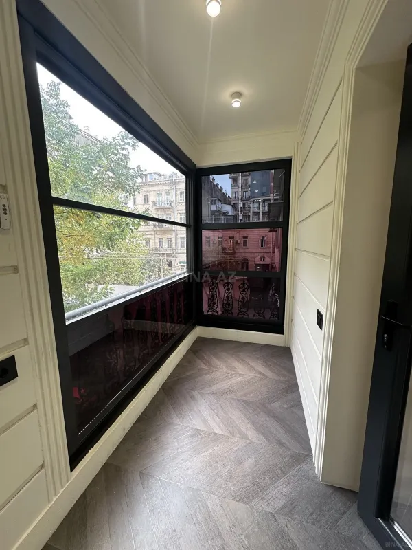 Satılır 3 otaqlı mənzil 94 m²