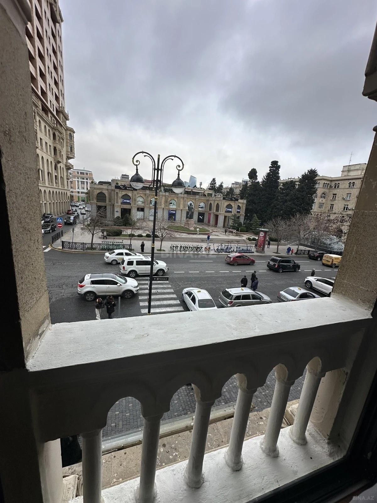 Satılır 3 otaqlı mənzil 94 m²