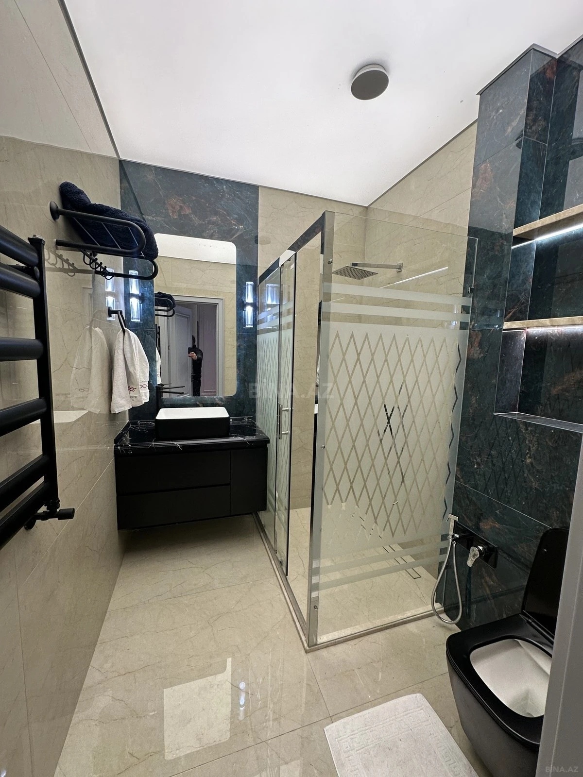 Satılır 3 otaqlı mənzil 94 m²