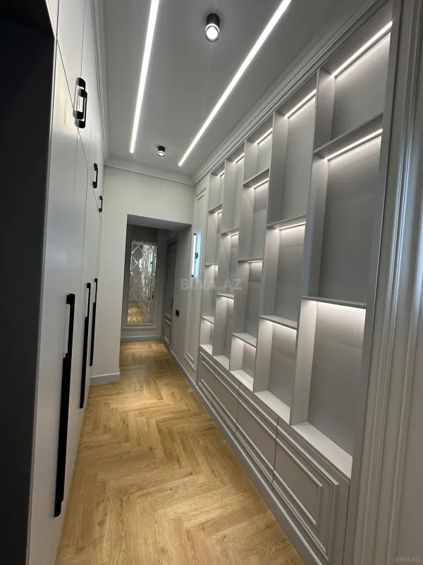 Satılır 3 otaqlı mənzil 94 m²