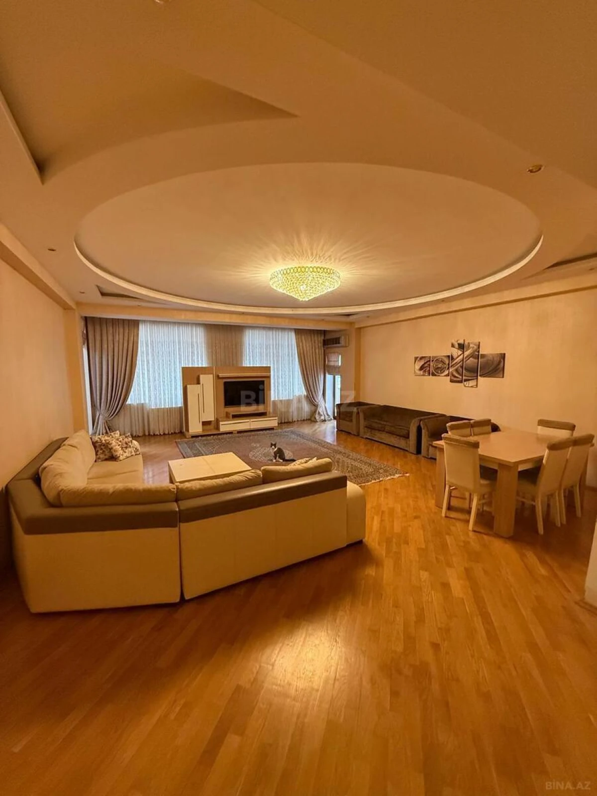 Satılır 4 otaqlı mənzil 185 m²