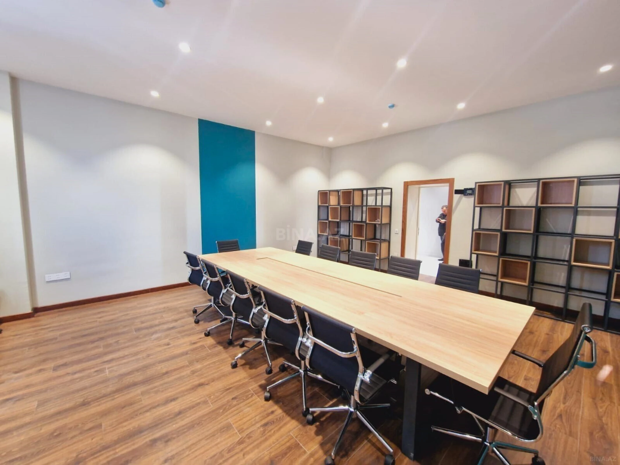 Kirayə verilir obyekt 270 m²