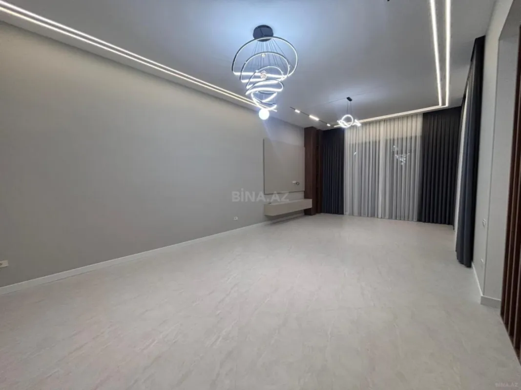 Satılır 5 otaqlı həyət evi 260 m²