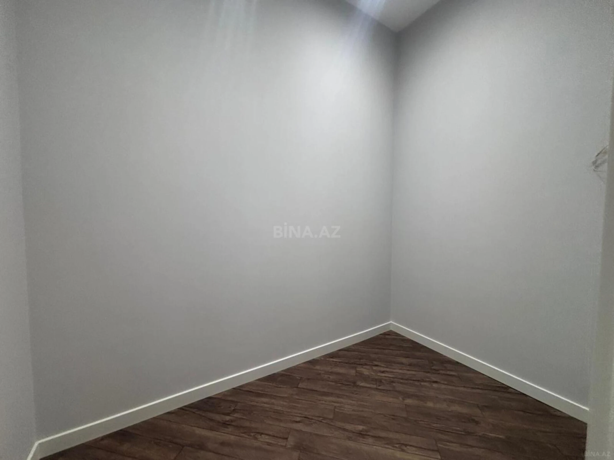 Satılır 5 otaqlı həyət evi 260 m²