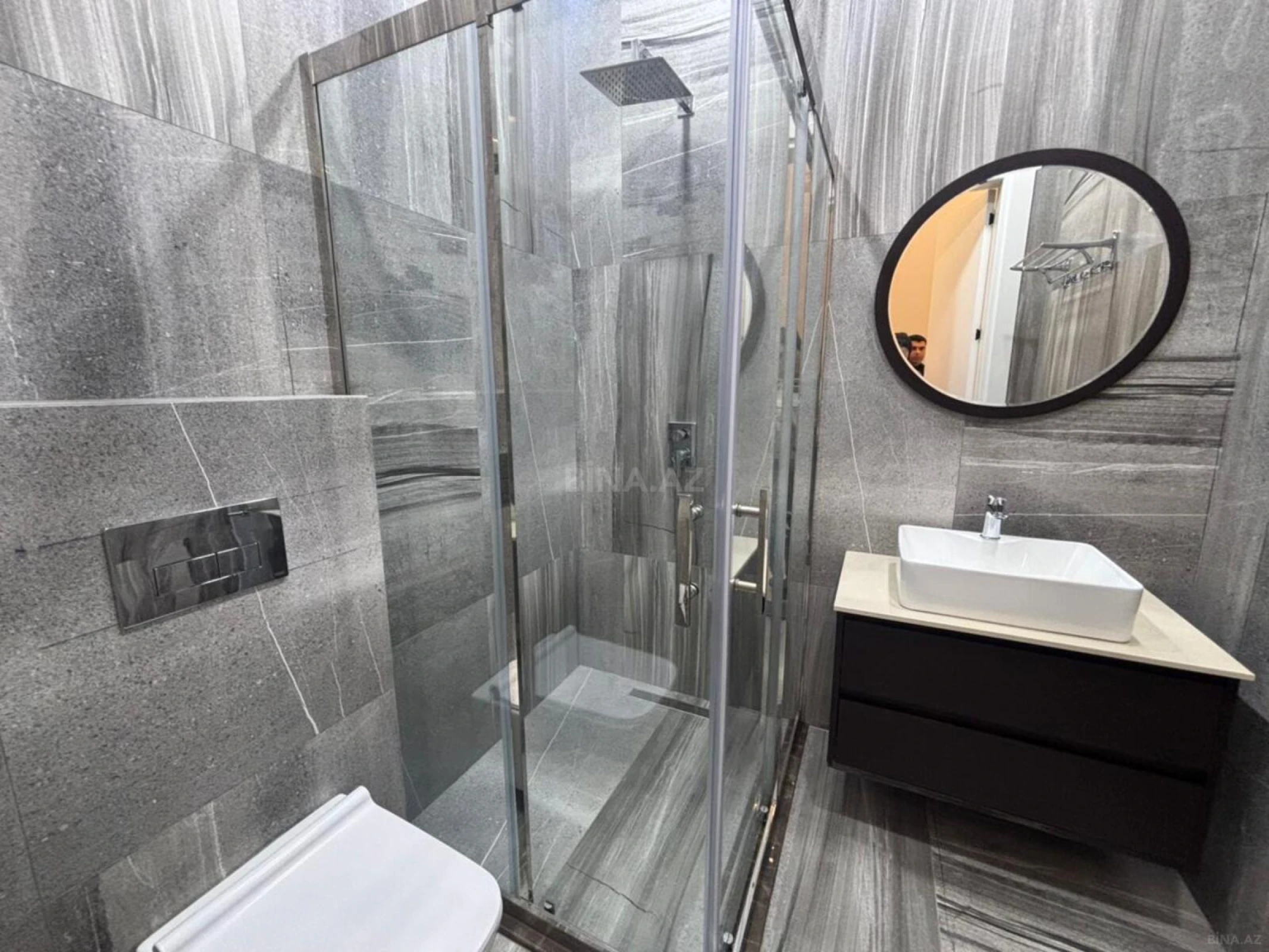 Satılır 5 otaqlı həyət evi 260 m²