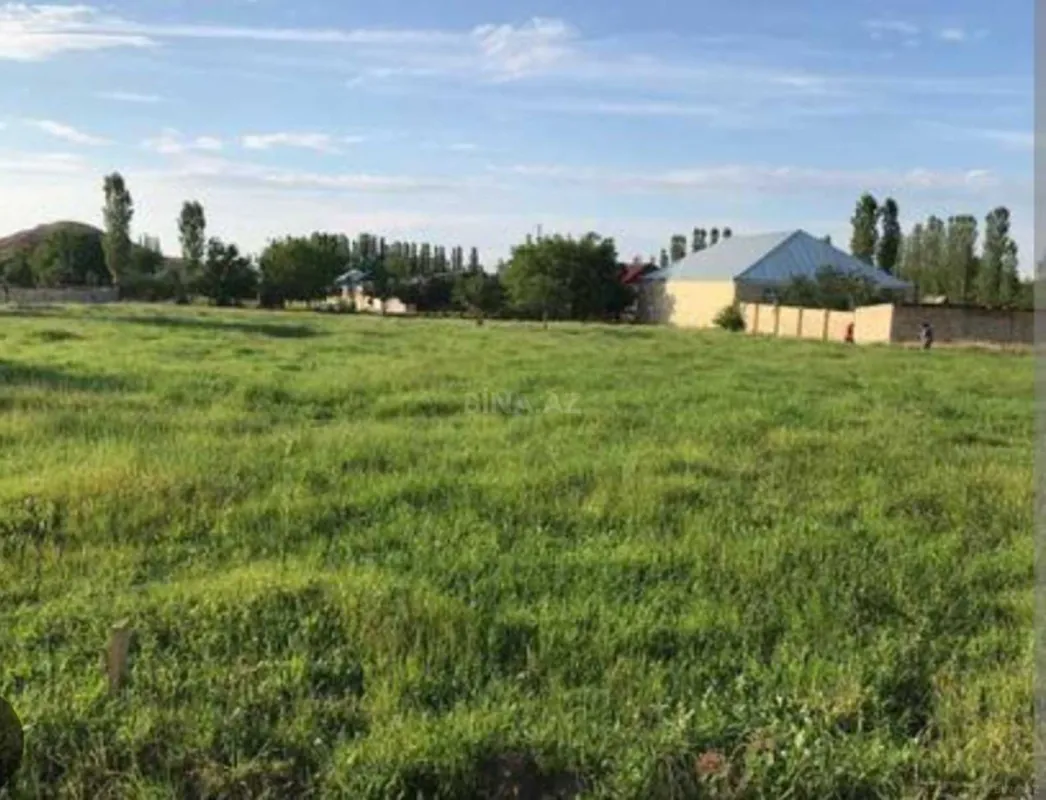 Satılır torpaq sahəsi 100 m²