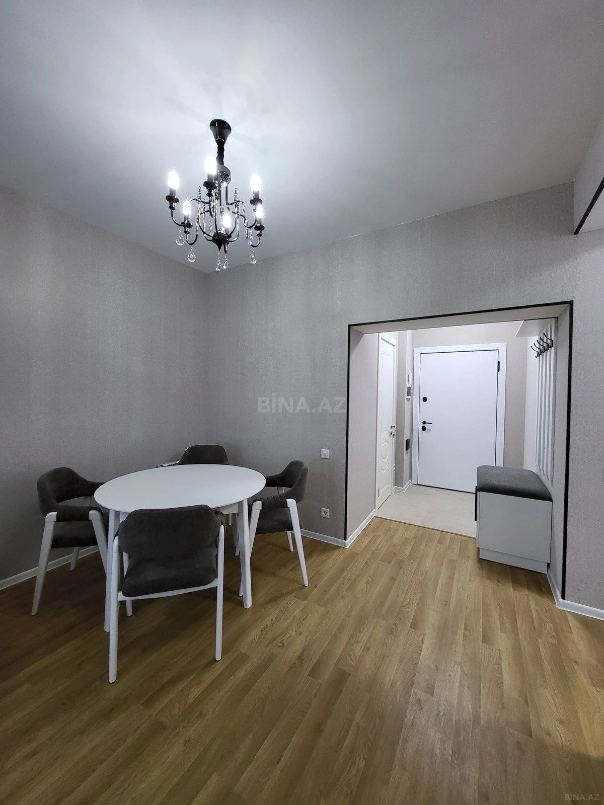 Kirayə verilir 2 otaqlı mənzil 60 m²
